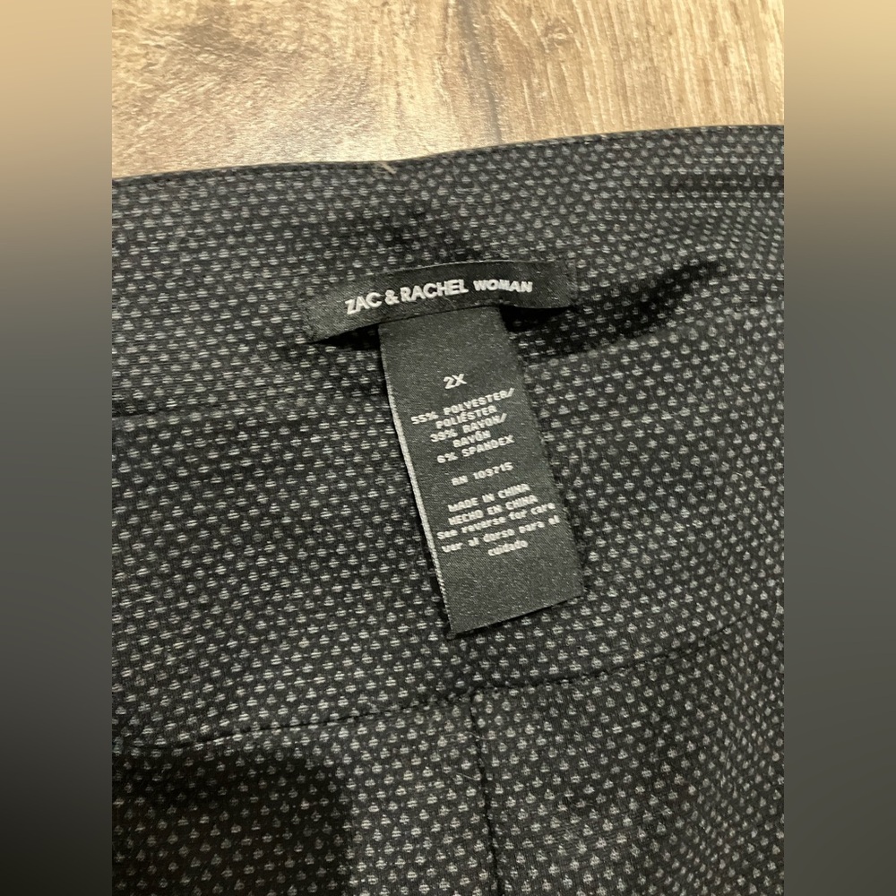 Grey pants - Picture 2 of 2